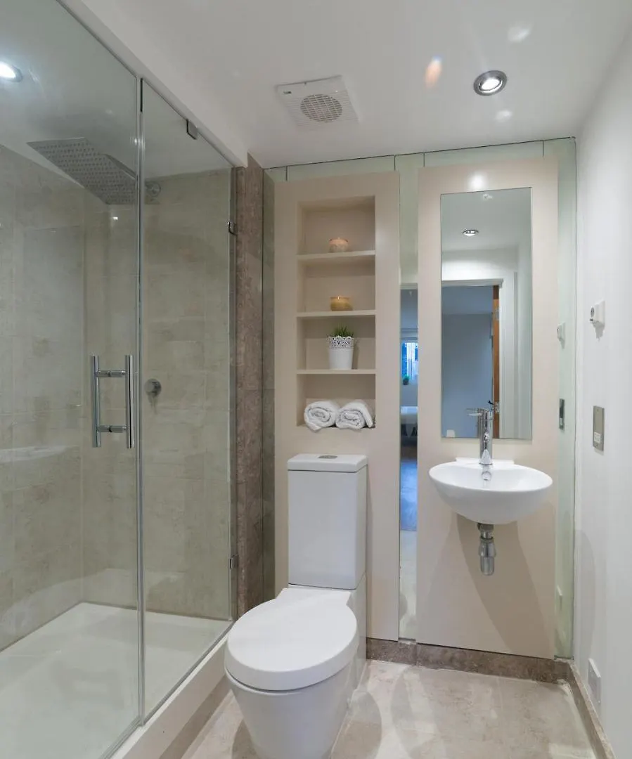 Royal Crossharbour Apartment London