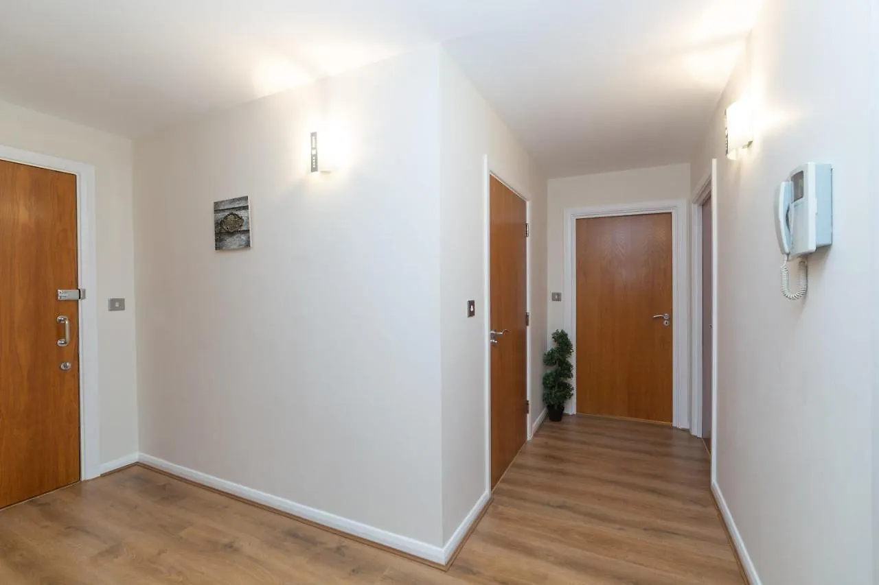 Royal Crossharbour Apartment London